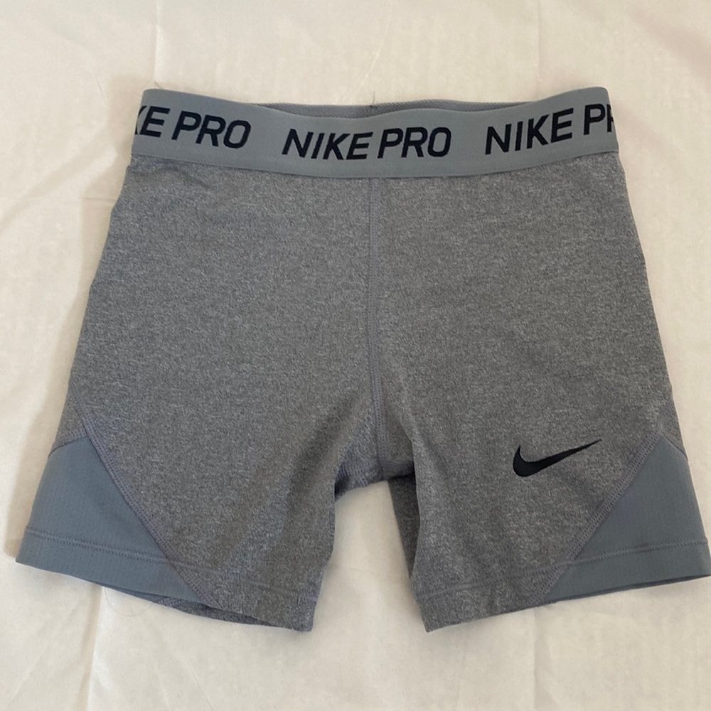 Heather grey Nike girls spandex, size large dry-fit